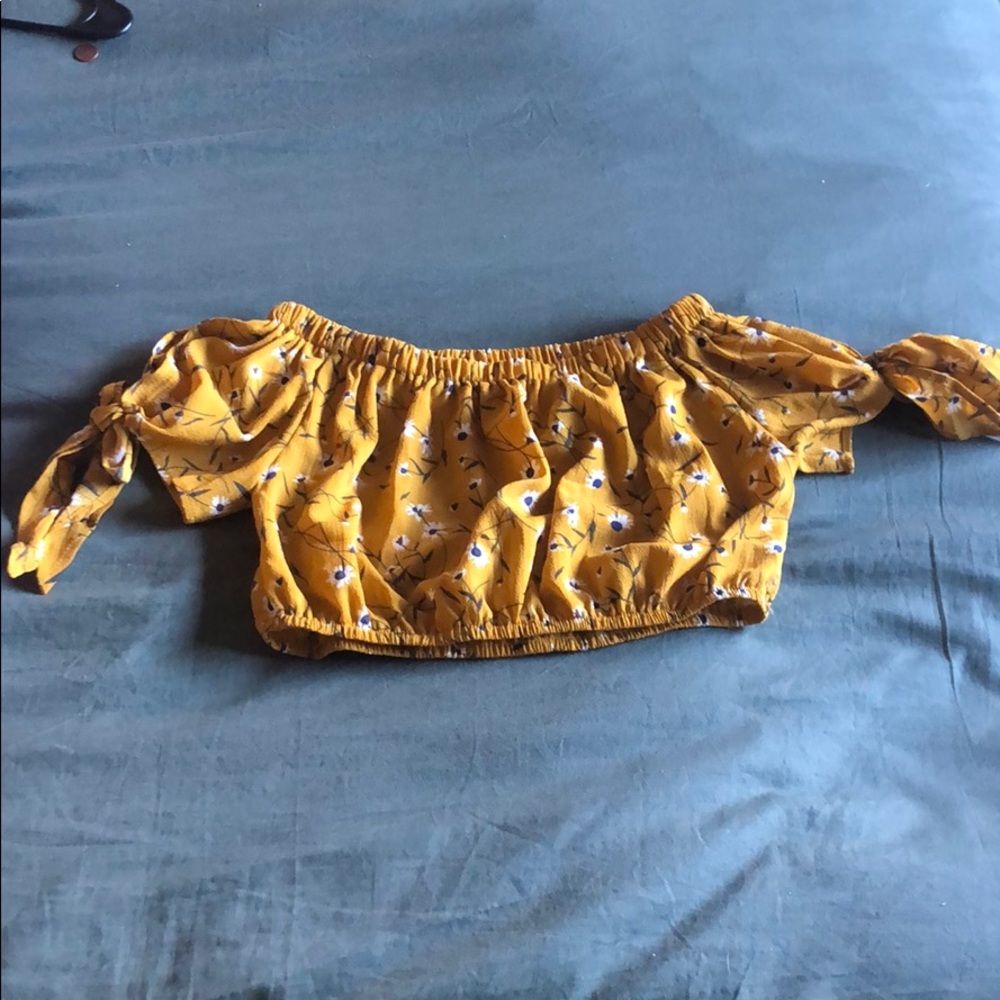 Off the shoulder Flower Top